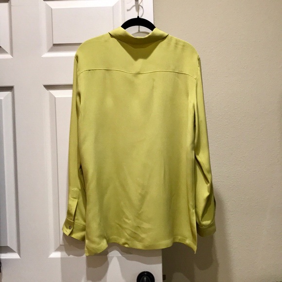 Chartreuse 100% silk blouse - Picture 2 of 2
